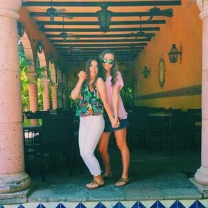 Meet your Posher, Olivia